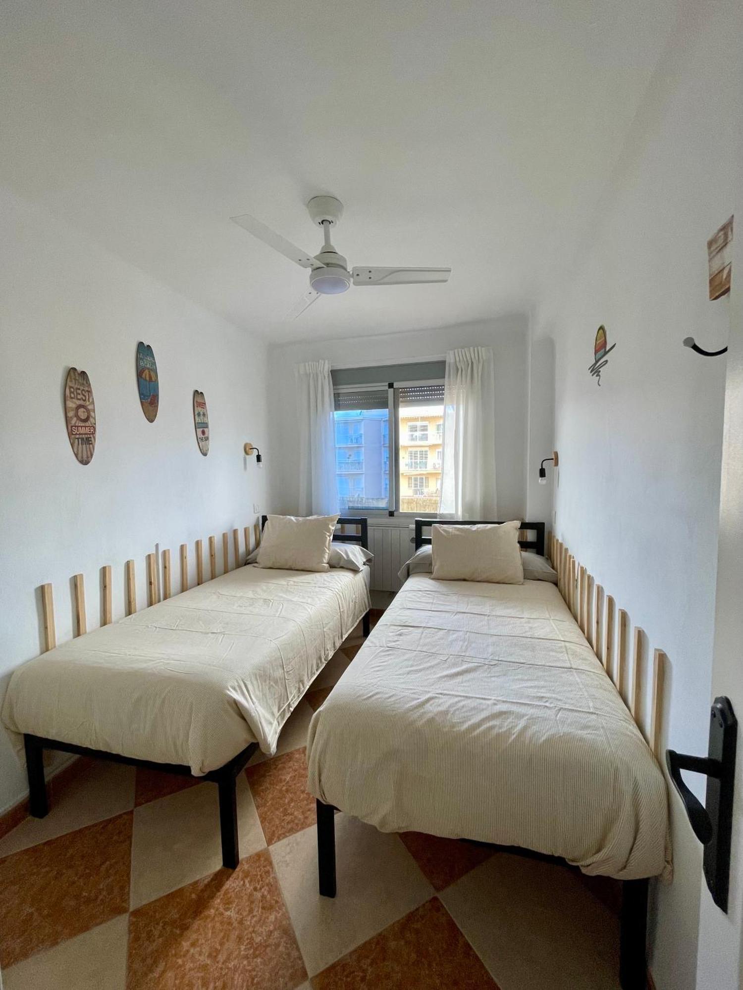 El Barquito De Mateo Apartman Torre Del Mar Kültér fotó